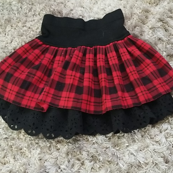 Cute Red Plaid Skirt - Picture 2 of 2